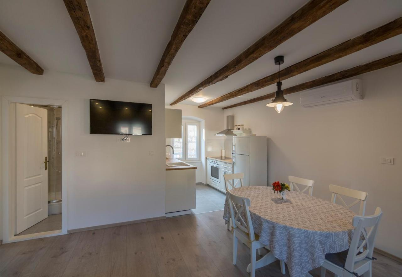 Apartments Bepi Komiža Zewnętrze zdjęcie