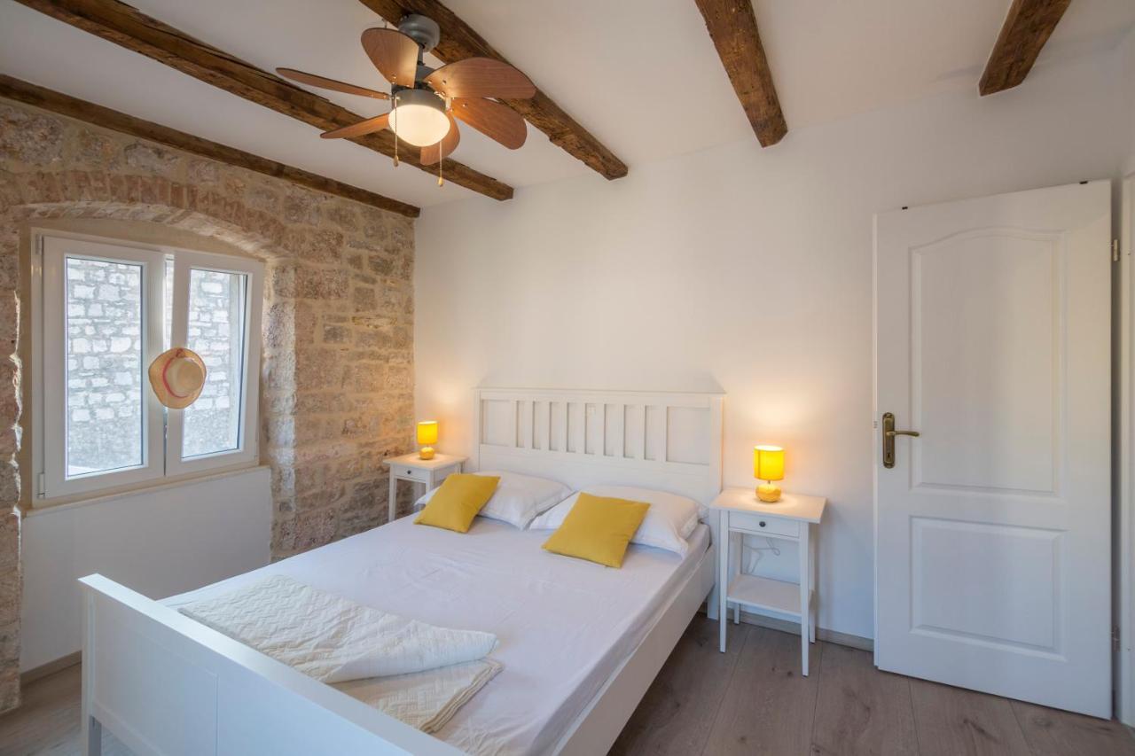 Apartments Bepi Komiža Zewnętrze zdjęcie